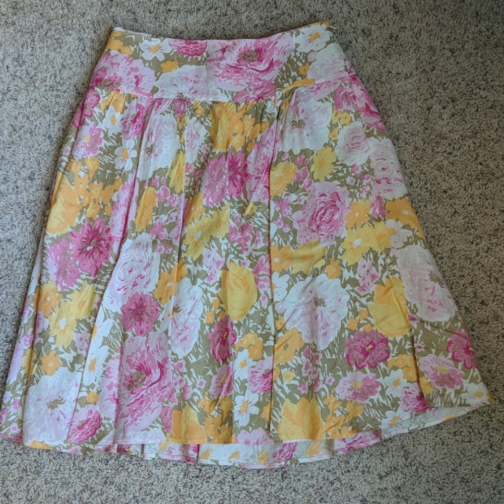 Garden skirt